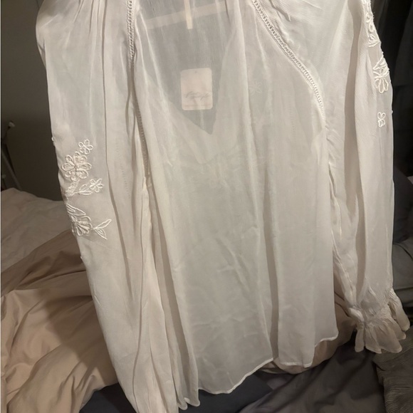 Free People Bali Dragon Lily Blouse NWT Size LARGE. - Picture 8 of 12